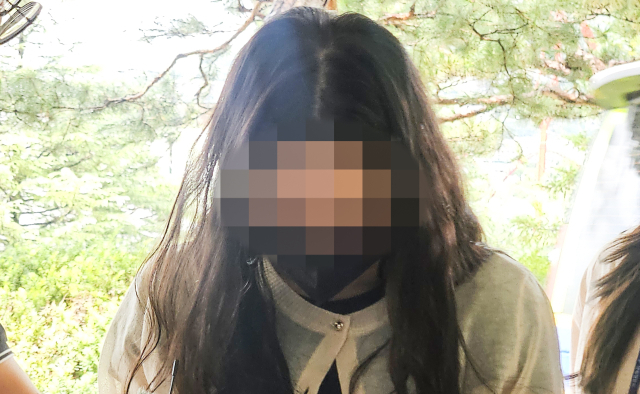 前기간제 교사·학부모 혐의 대부분 인정