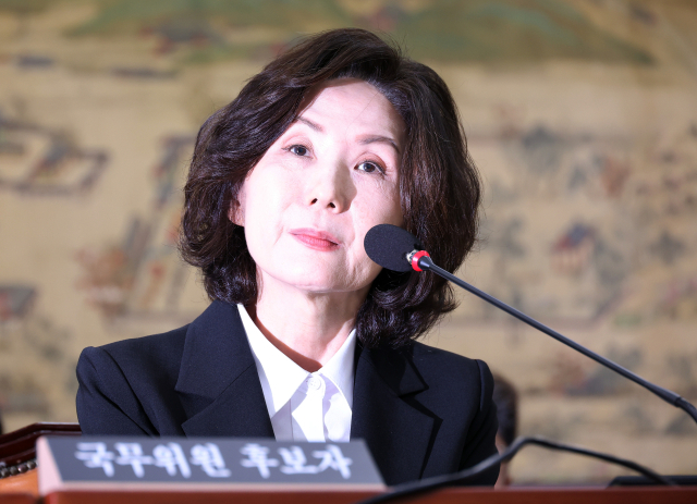 이진숙 사회부총리 겸 교육부 장관 후보자가 16일 서울 여의도 국회 교육위원회에서 열린 인사청문회에서 의원 질의를 듣고 있다. 연합뉴스