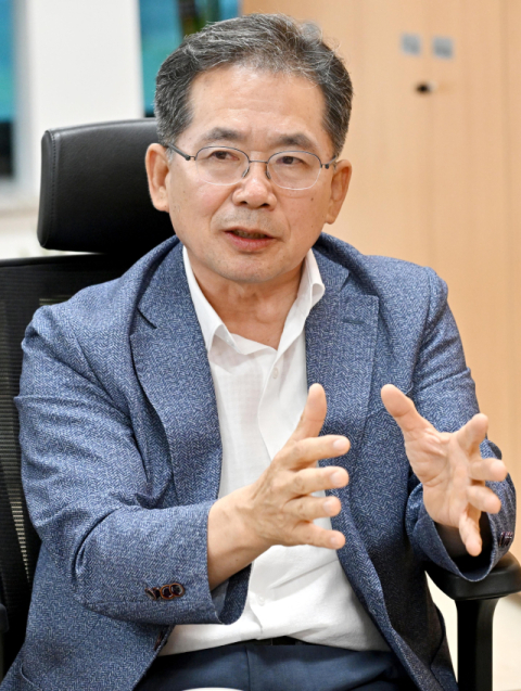 [취임 3주년] 김진열 군위군수, 대구 편입·도심 군부대 유치 성과 