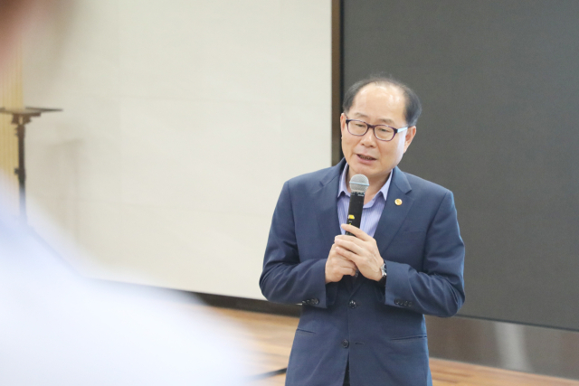 영남이공대는 학과별 취업목표 달성 위해 전담 교수제·미취업생 집중관리에 나선다. 영남이공대 제공