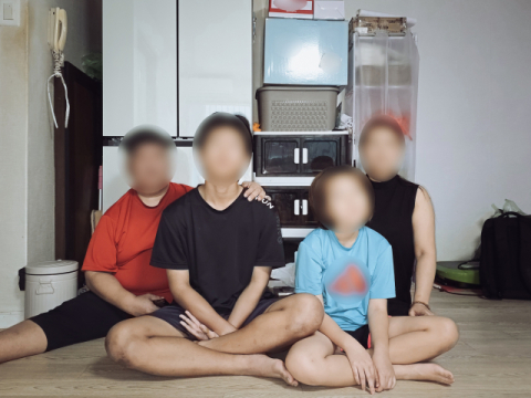 [이웃사랑] 불행에 허덕이는 삶…아이들 옷 한 벌 사주는 게 소원