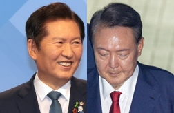 정청래 더불어민주당 국회의원, 윤석열 전 대통령. 연합뉴스