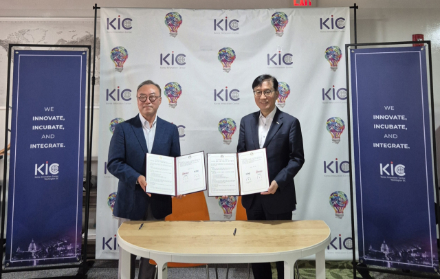 포스텍과 과학기술정보통신부 산하 KIC-워싱턴이 23일 미국 워싱턴에서 스타트업 공유 오피스를 개소하고 업무협약을 체결했다. 포스텍 제공