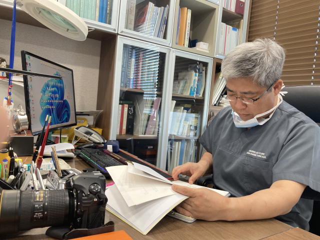 손창용 부강외과의원 원장.