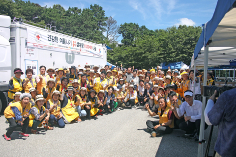 폭염 속 온정 나눈 상주 올품, 삼계탕 1천200 그릇 쐈다