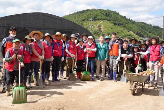 26일 추경호 국민의힘 의원대 달성군 당협 관계자들이 경남 합천에서 봉사활동을 했다. 출처 추경호 의원 페이스북