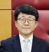 유철균 경북연구원장