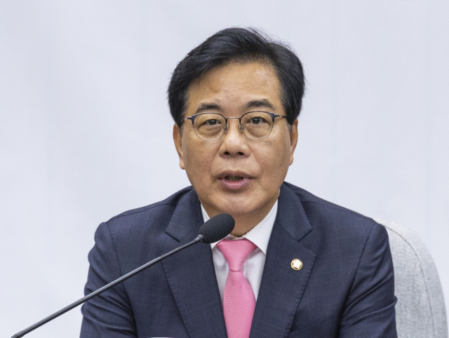국민의힘 송언석 비상대책위원장 겸 원내대표가 29일 국회에서 열린 원내대책회의에서 발언하고 있다. 연합뉴스