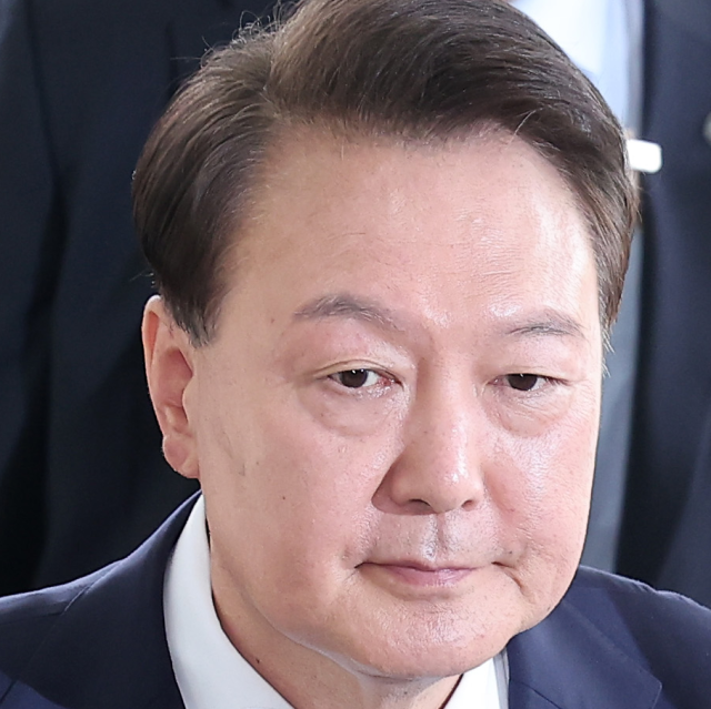 尹측 '비상계엄 위자료 10만원' 강제집행정지 신청