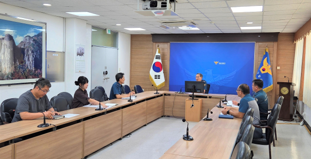 청송경찰서가 30일 경찰서 소회의실에서 관계성 범죄에 대한 대응력 강화를 위한 정례 회의를 열었다. 청송경찰서 제공