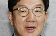 권성동, 1억원대 통일교 불법정치자금 수뢰 의혹 보도에 