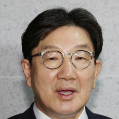 권성동, 통일교 불법 자금 수수 의혹에 