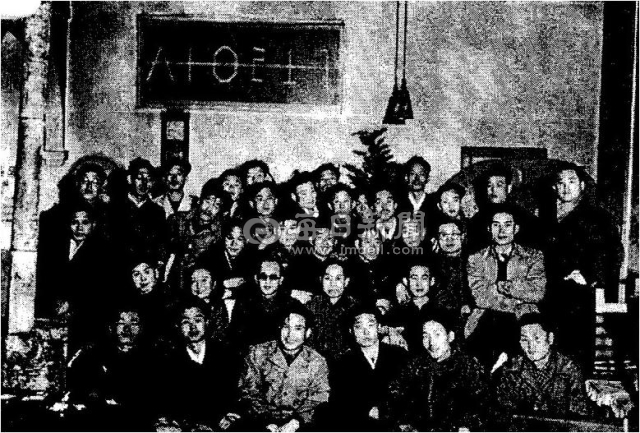 상고예술학원 제1회 졸업식 기념사진