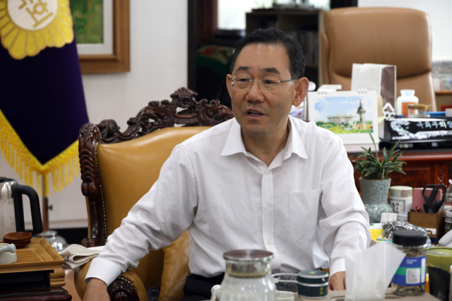 주호영 국회부의장이 지난달 30일 국회부의장실에서 매일신문과 인터뷰하고 있다. 주호영 국회부의장실 제공