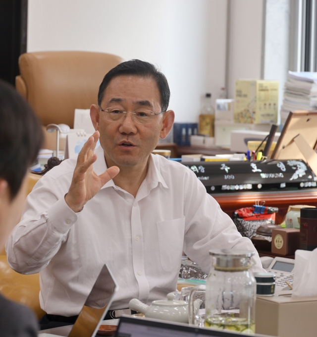 주호영 국회부의장이 지난달 30일 국회부의장실에서 매일신문과 인터뷰하고 있다. 주호영 국회부의장실 제공
