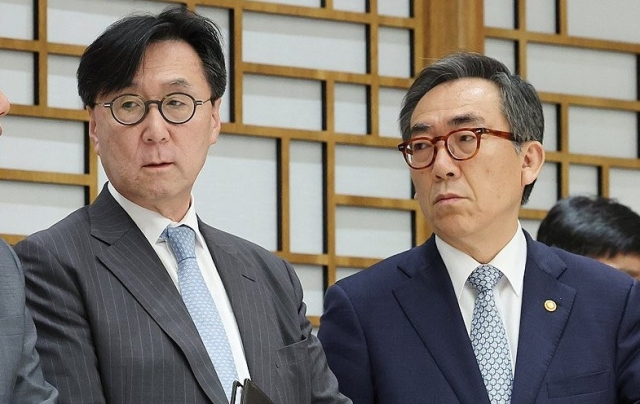 조태열 前외교장관·장호진 前안보실장. 연합뉴스.