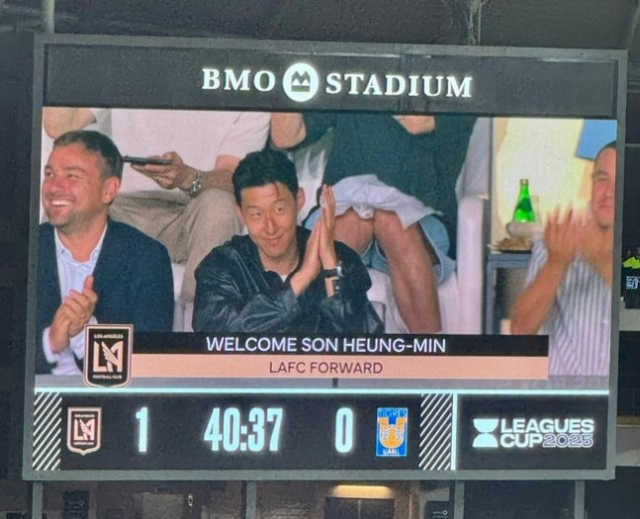 6일(현지시각) LAFC 홈 구장인 BMO 스타디움을 방문한 손흥민의 모습. X 캡처