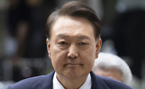 尹측 