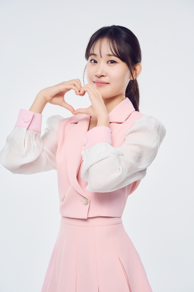 가수 김다현.