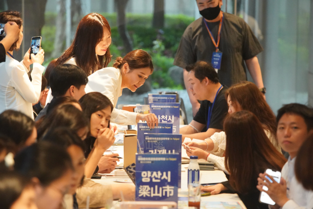 경상남도(도지사 박완수)와 경남관광재단은 하반기 중화권 관광객 유치를 위해 박차를 가하고 있다. 경남도 제공