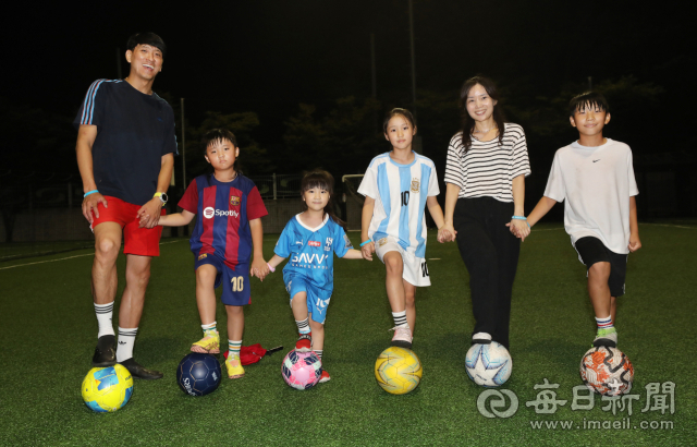 다둥이 4남매를 키우는 박진석·윤현주 씨 부부는 매주 