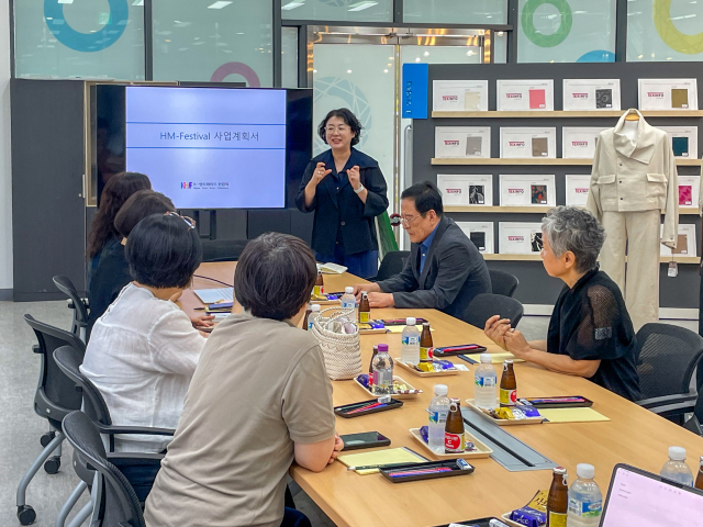 대구시와 대구경북섬유직물공업협동조합이 12일 K-핸드메이드연합회와
