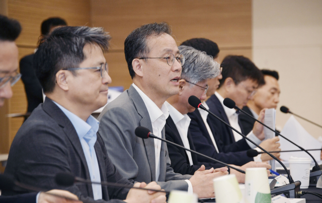 이형일 기획재정부 차관이 13일 서울 마포구 상장회사회관에서 열린