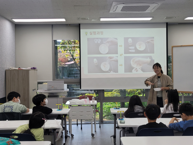 구수산도서관 문화 강좌 운영 사진. 행복북구문화재단