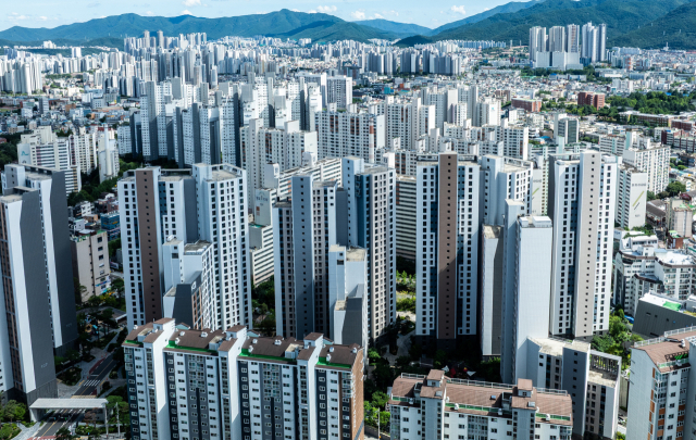 대구 도심 상공에서 바라본 아파트 단지 모습. 매일신문 DB