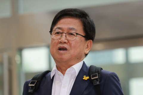 최교진, 과거 