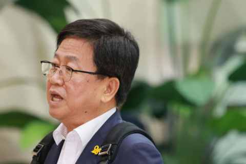 최교진, 박근혜·박정희 전 대통령 막말 등에 