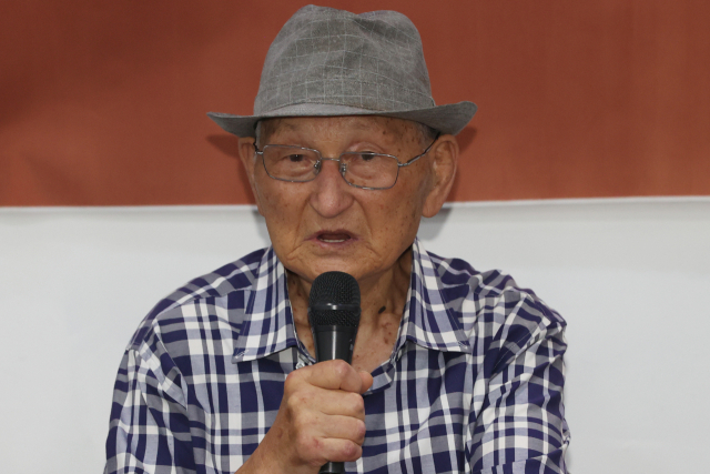 비전향장기수 안학섭씨가 서울 종로구 모처에서 열린 