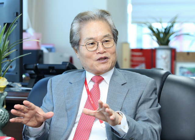 오태윤 의료기관평가인증원장은 국내 병원 평가 인증 제도를 통해 환자 안전과 의료 질 개선이 이뤄질 수 있도록 하겠다고 포부를 말했다. 이무성 객원기자