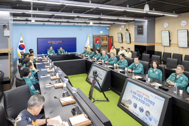 19일 경북도의회는 경북도청을 방문해 2025년 을지연습 현장을 참관하고 관계자들을 격려했다. 경북도의회 제공