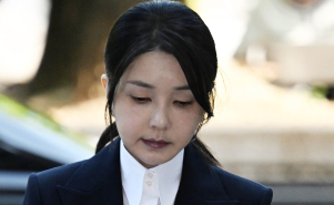 김 여사, 건강 문제 내일 특검 '불출석'…사유서 내기로