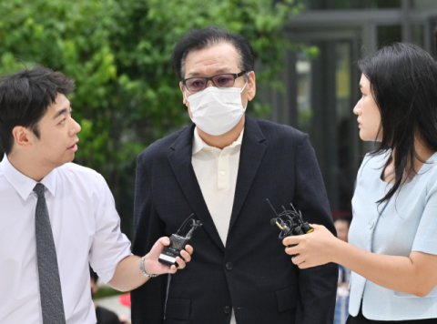 건진법사, 법원 구속영장 심사 포기…