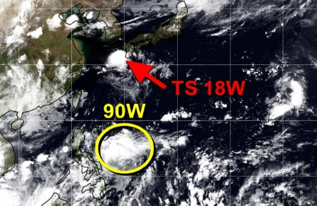 미국 합동태풍경보센터(JTWC, Joint Typhoon Warning Center) 감시 TS 18W(28호 열대저압부)와 90W 열대요란. JTWC 홈페이지