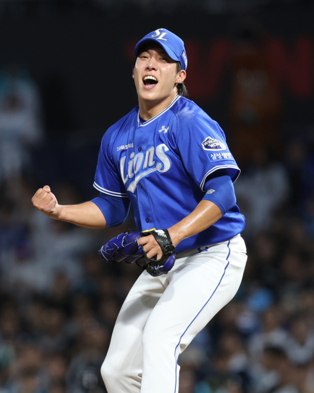 삼성 라이온즈의 원태인이 20일 창원에서 열린 NC 다이노스와의 경기에 선발 등판, 6회말 2사 1, 3루 위기를 삼진으로 막아낸 뒤 포효하고 있다. 삼성 제공