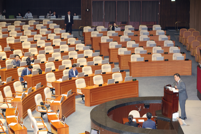 21일 서울 여의도 국회 본회의에서 국민의힘 최형두 의원이 EBS법 개정안에 대한 무제한 토론을 이어가고 있다. 연합뉴스