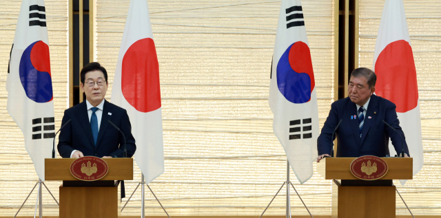 이재명 대통령과 이시바 시게루 일본 총리가 23일 일본 도쿄 총리 관저에서 공동 언론 발표를 하고 있다. 연합뉴스