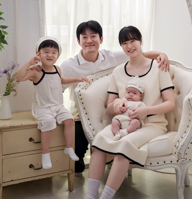 조윤경·강규진 부부의 첫째 아들 강태하, 둘째 아들 강태경