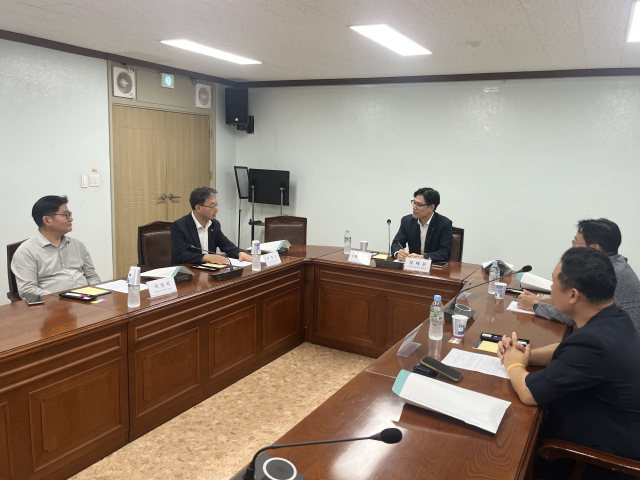 26일 매일신문사 회의실에서 24기 독자위원회 6차 회의가 진행되고 있다. 김세연 기자