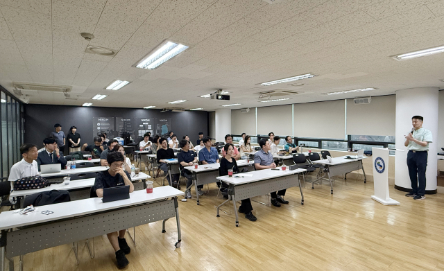 한국한의약진흥원이 지난 24일 서울분원 세미나실에서 개원의와 예비 개원의를 대상으로 