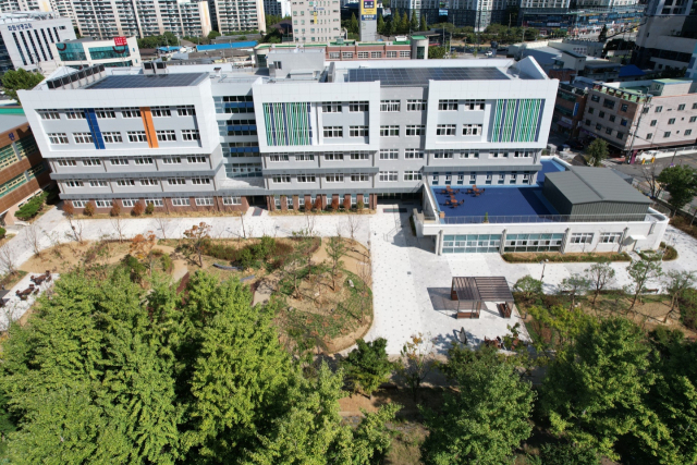 대구 달성중학교는 27일 시청각실에서