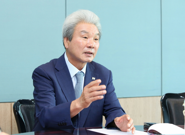 양재곤 재경대구경북시도민회장은 향우들의 애국·애향 정신으로 나라와 고향 발전에 이바지하는 시도민회가 되겠다고 강조했다. 이무성 객원기자