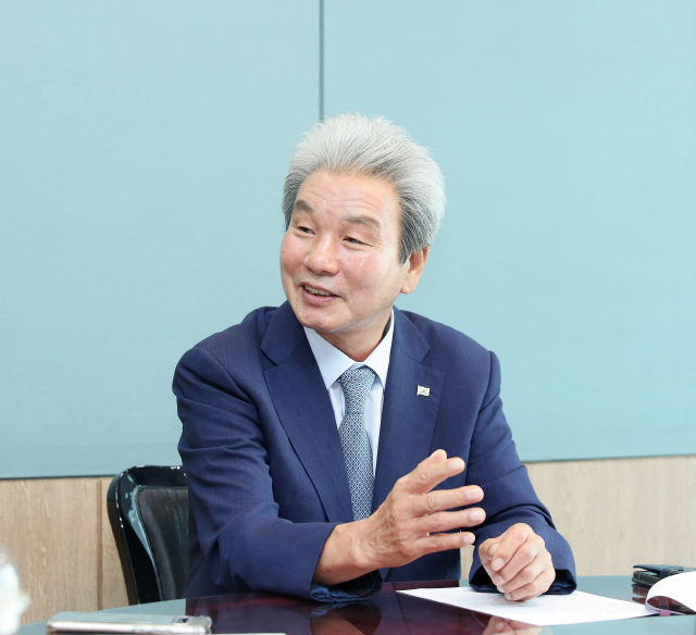 양재곤 재경대구경북시도민회장은 향우들의 애국·애향 정신으로 나라와 고향 발전에 이바지하는 시도민회가 되겠다고 강조했다. 이무성 객원기자