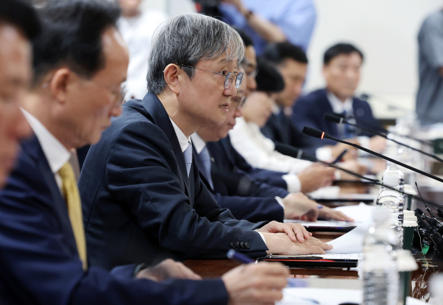 이찬진 신임 금융감독원장이 28일 서울 중구 은행회관에서 열린 은행장 간담회에서 모두발언 하고 있다. 연합뉴스