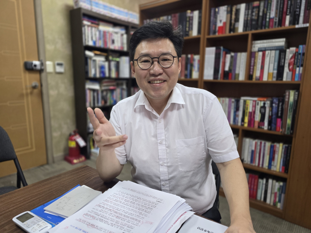 지난 27일 서울 모처에서 이상규 국민의힘 서울 성북을 당협위원장이 매일신문과 인터뷰를 진행하고 있다. 박성현 기자