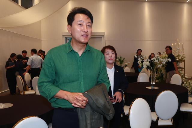 오세훈 서울시장이 23일 서울 동작구 서울여성플라자에 마련된 공공예식장 
