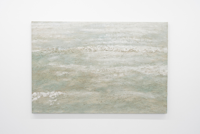 오다교, walk on water Ⅳ, 2024, 마대에 모래, 진주, 안료, 131x194cm